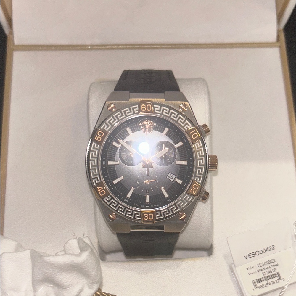 Versace Men's Watch in Black and Gold - Picture 5 of 9